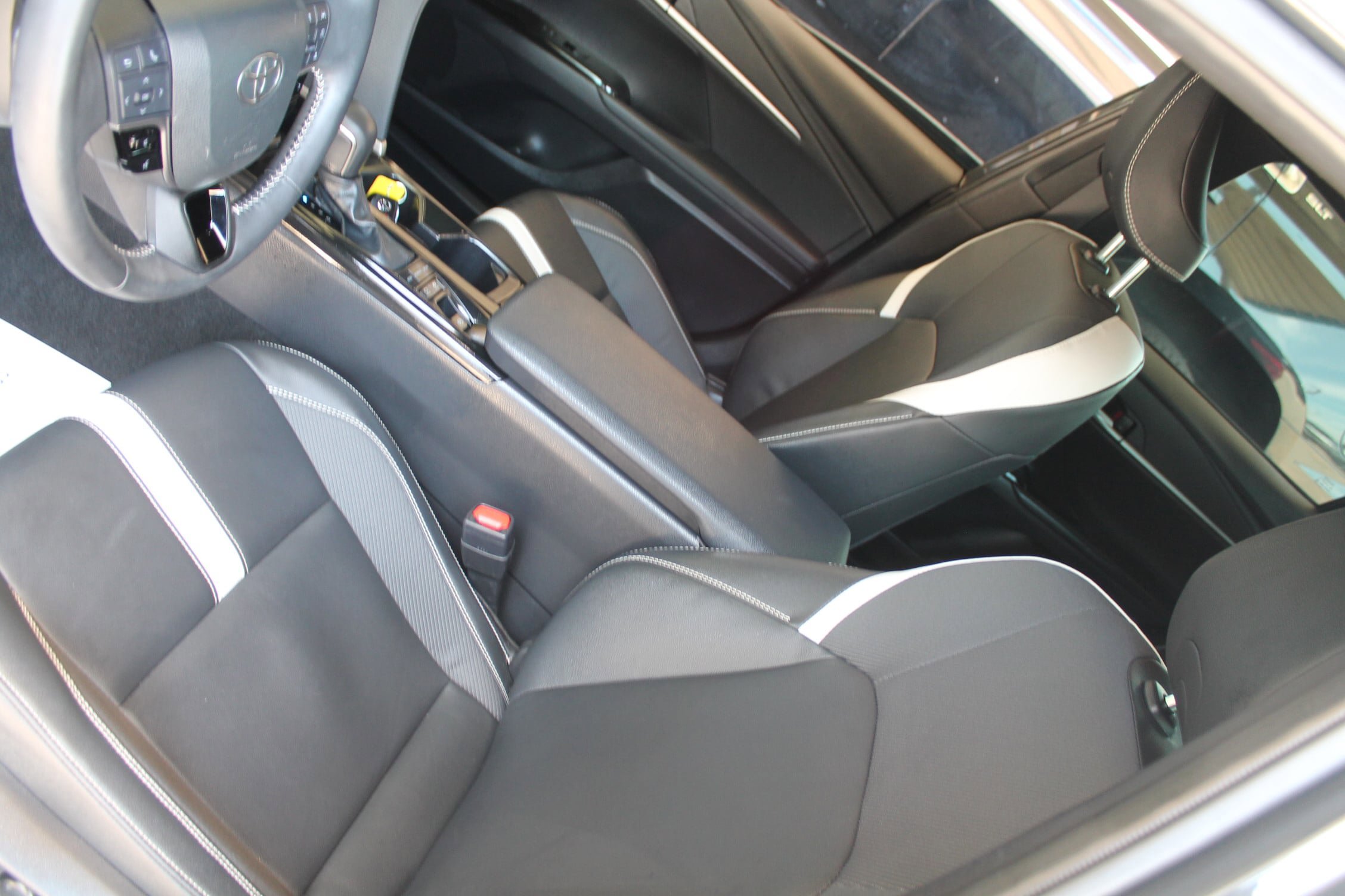Used 2025 Toyota Camry SE FWD image 15