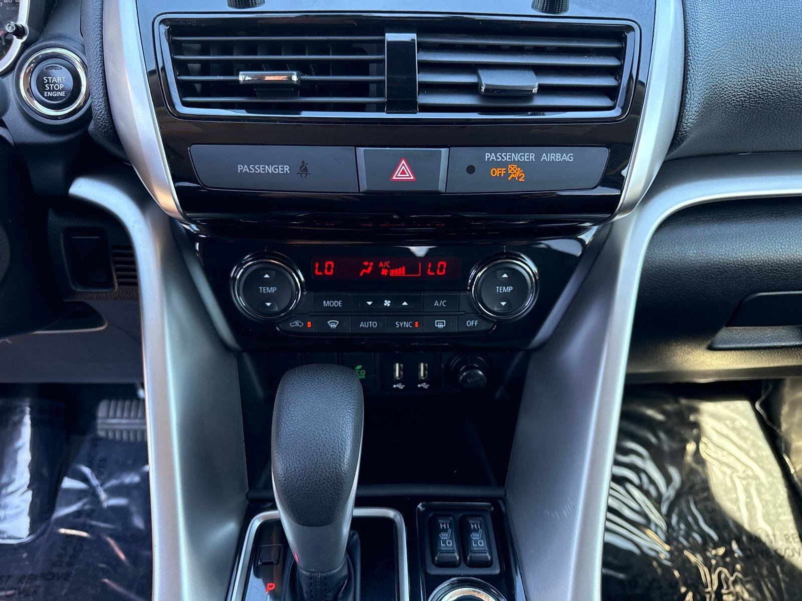 Used 2024 Mitsubishi Eclipse Cross SE image 28