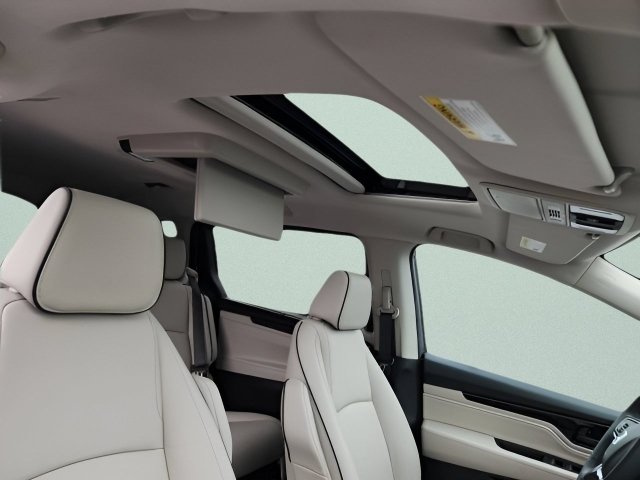 New 2026 Honda Odyssey Touring image 14