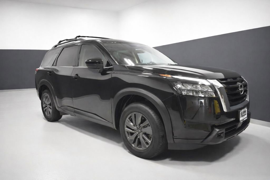 Certified 2023 Nissan Pathfinder SV image 7