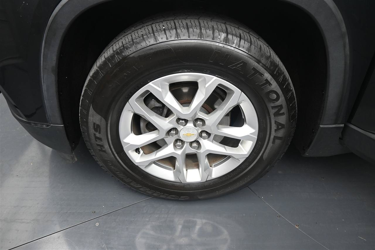 Used 2018 Chevrolet Traverse LS AWD/4WD image 15