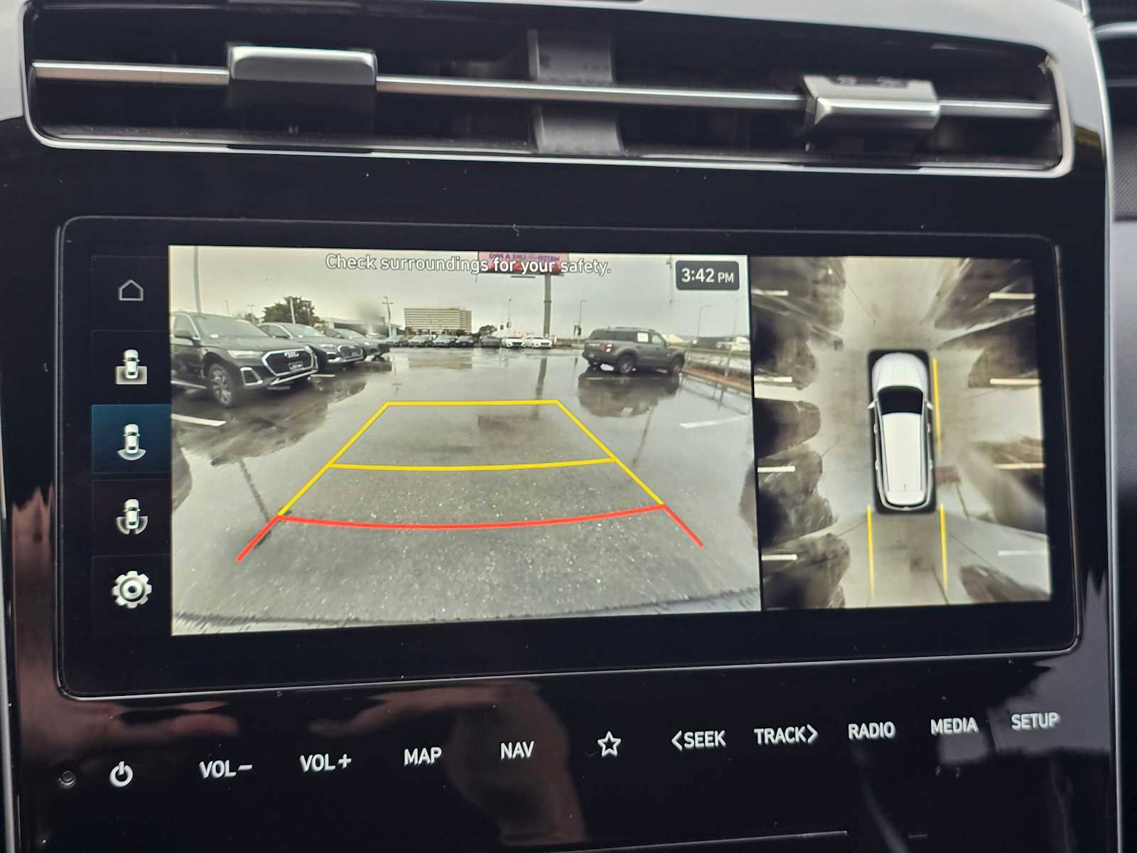 Used 2024 Hyundai Tucson Limited image 32