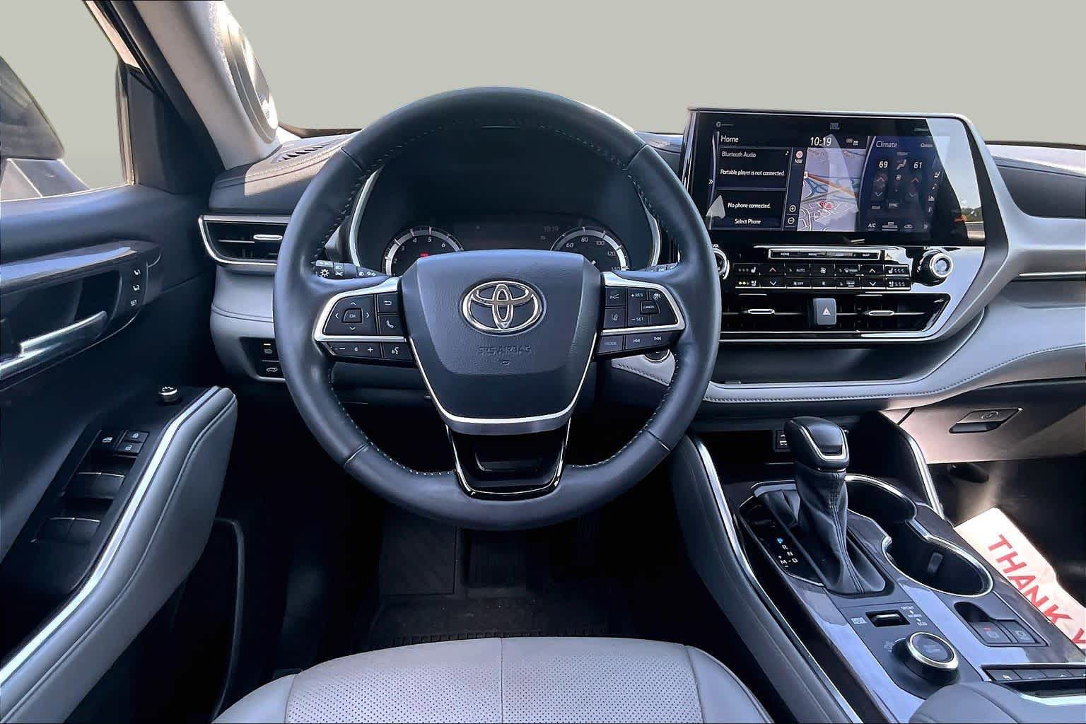 Used 2022 Toyota Highlander Limited AWD/4WD image 6