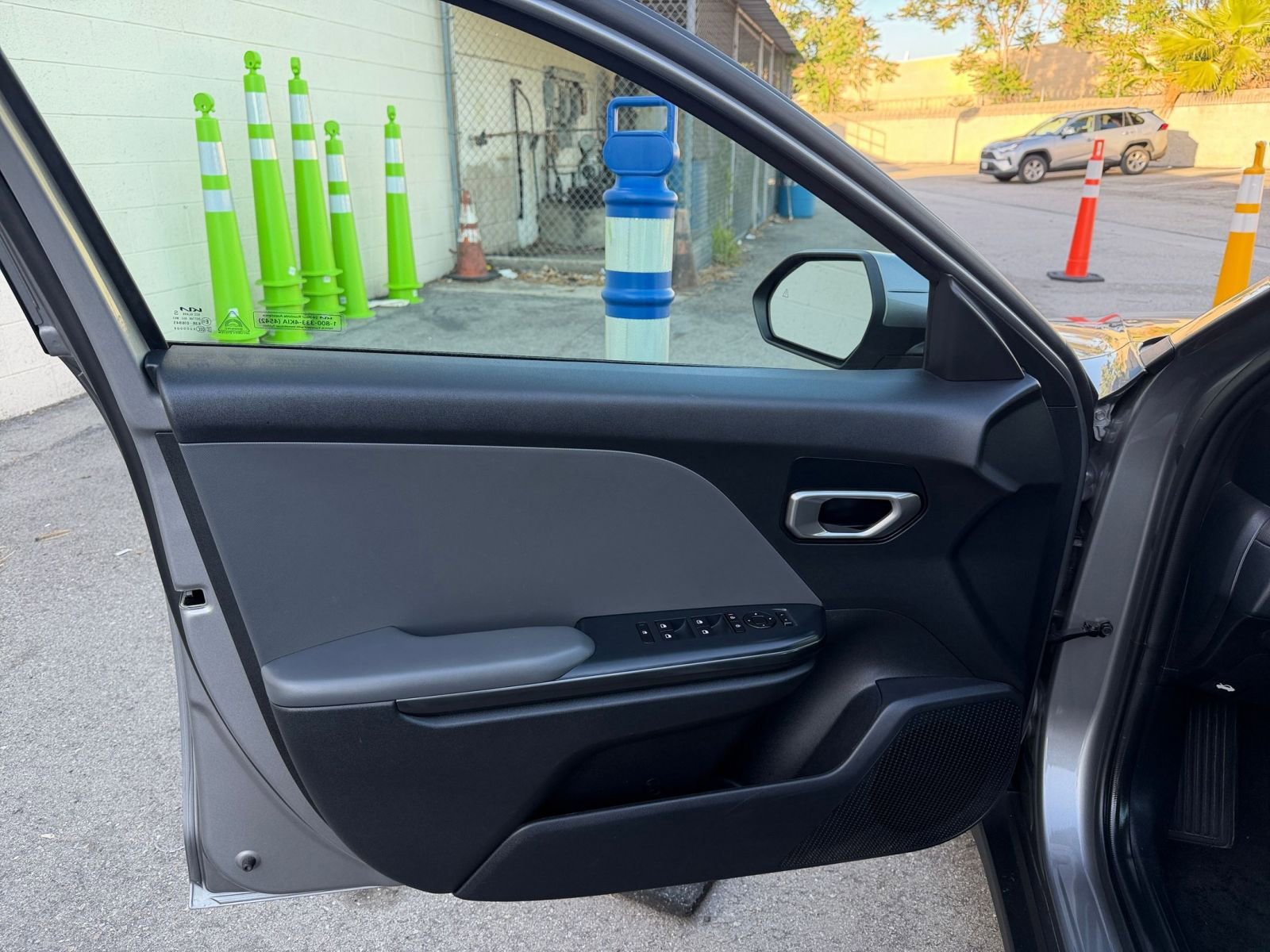 Used 2025 Kia K4 FWD image 18