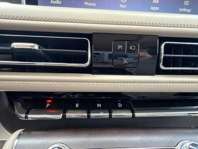 Used 2024 Lincoln Aviator Reserve w/ Equipment Group 201A AWD/4WD image 18