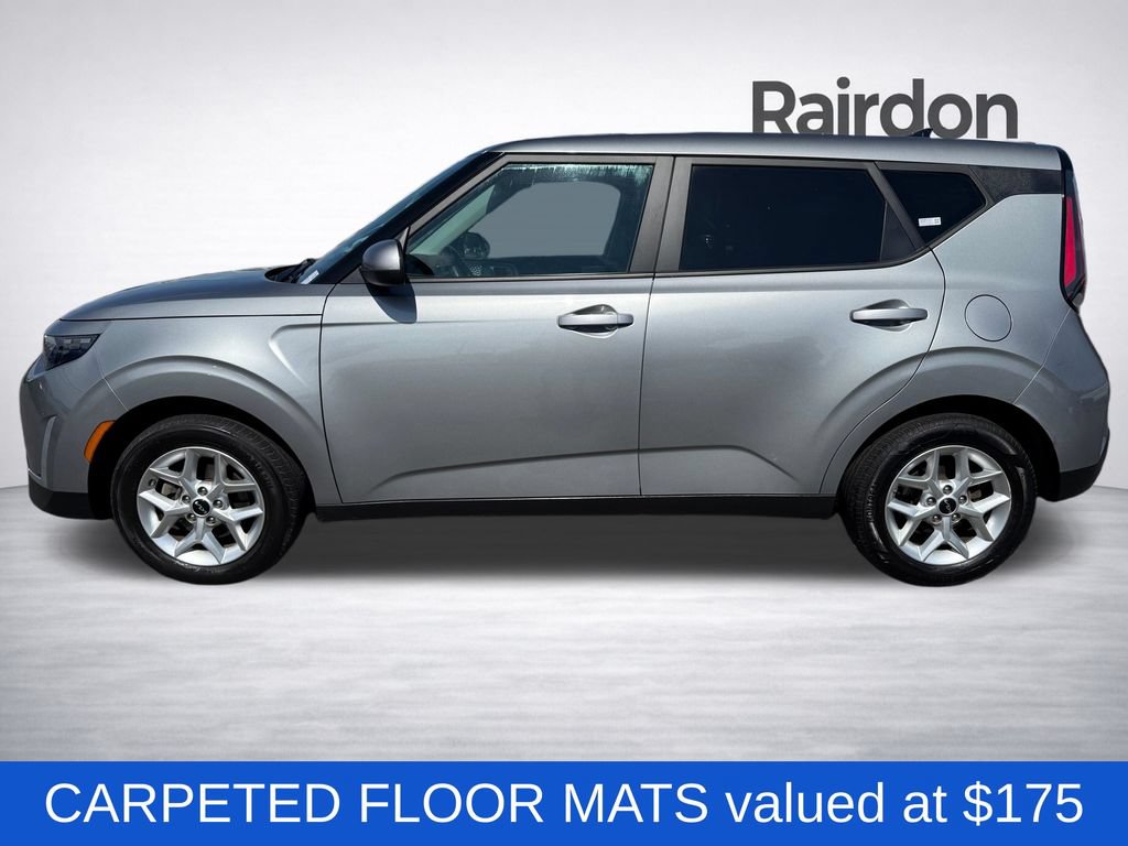 Used 2024 Kia Soul LX w/ Option Group 015 FWD image 4
