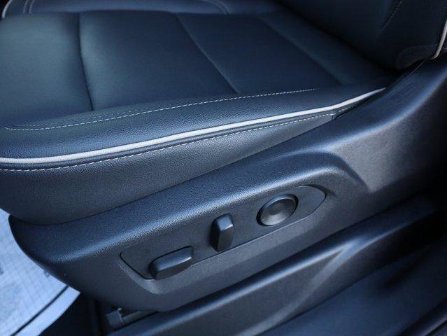 New 2025 GMC Yukon Elevation image 25