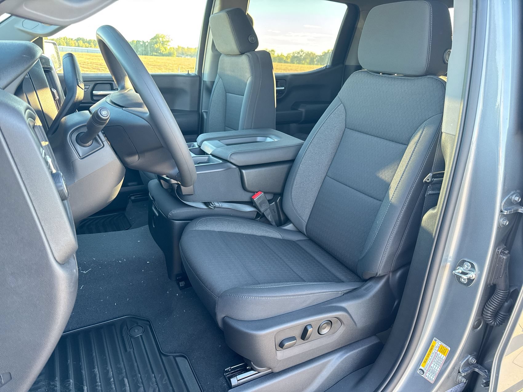 New 2026 Chevrolet Silverado 1500 Custom RWD image 11