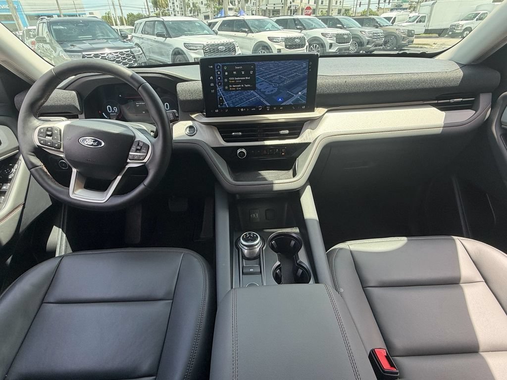 New 2026 Ford Explorer Active w/ Active Comfort Package RWD image 14