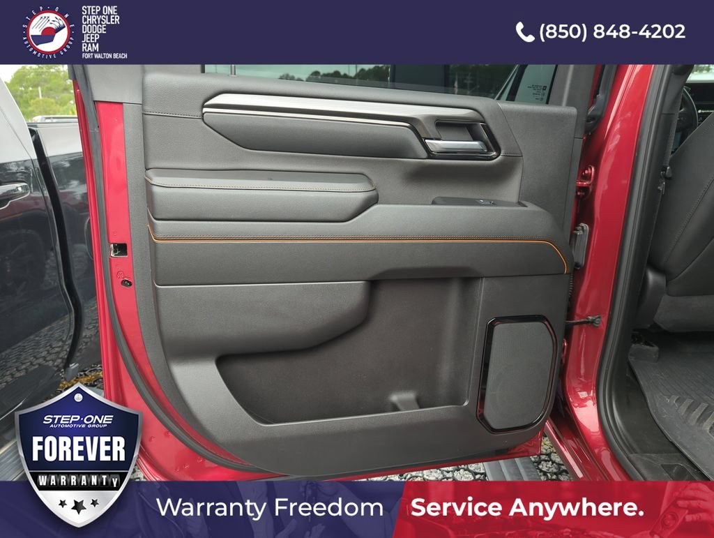 Used 2024 GMC Sierra 2500 AT4 w/ Technology Package AWD/4WD image 29