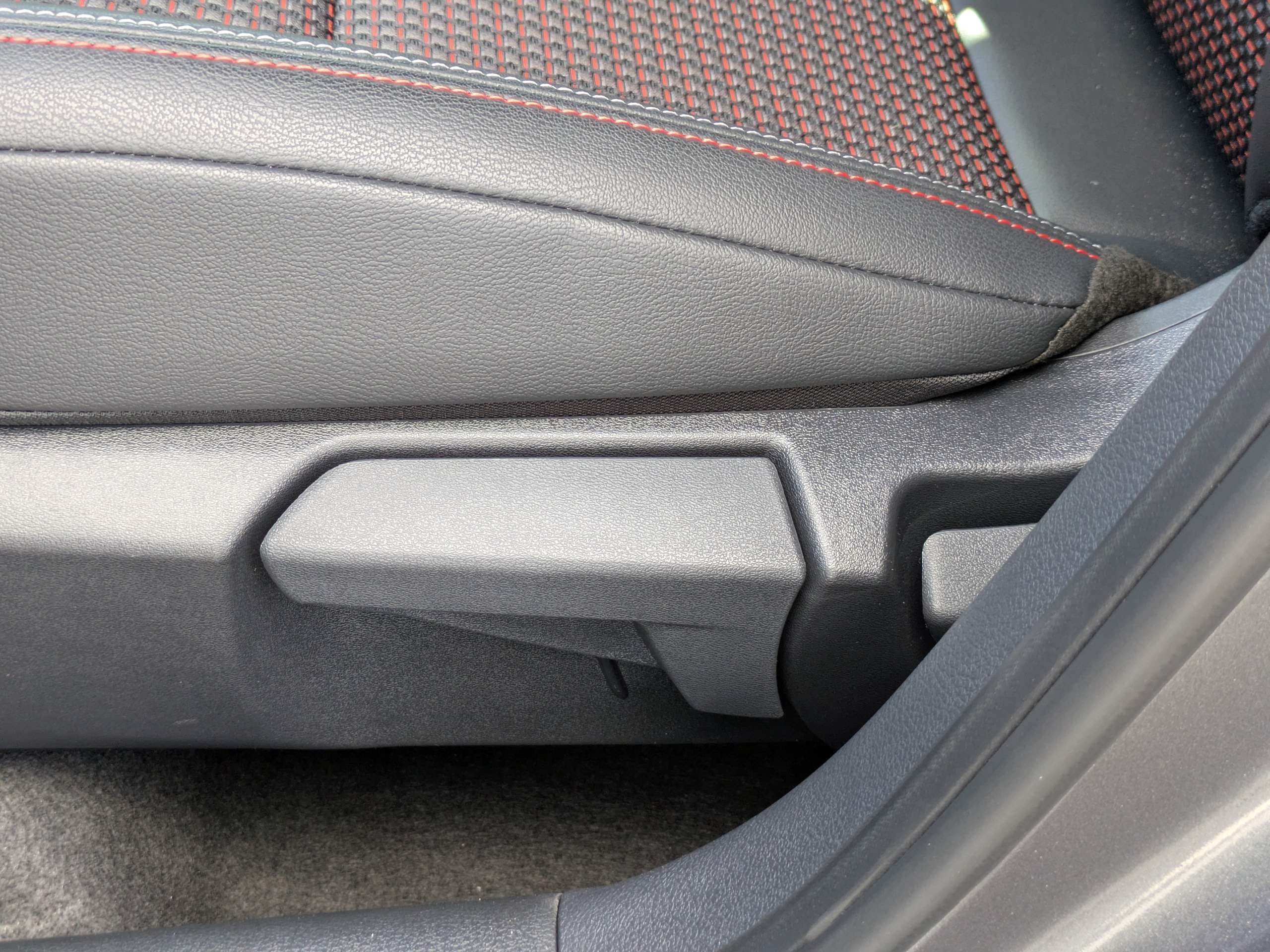 New 2027 Nissan Kicks SR FWD image 21