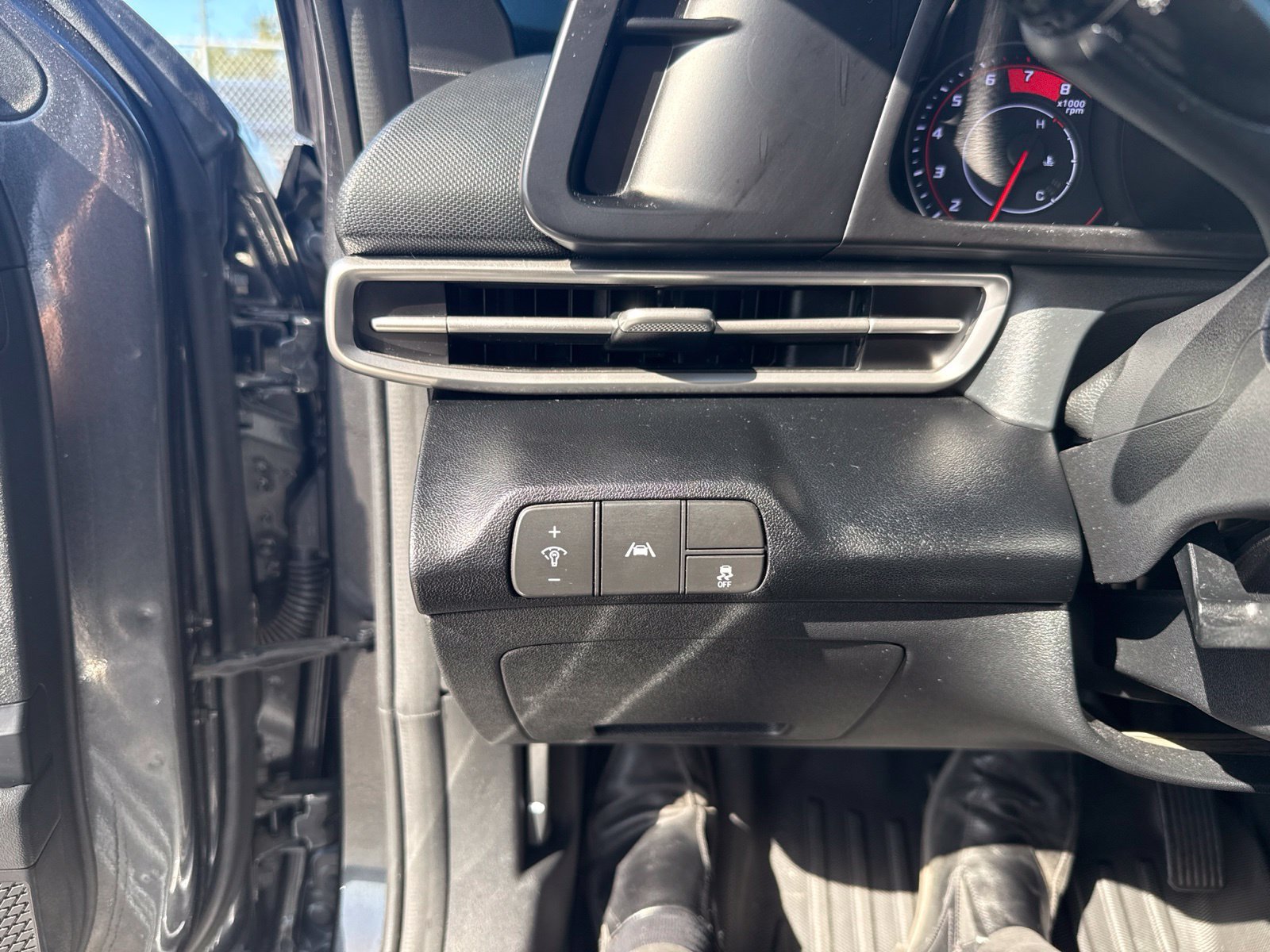 Used 2023 Hyundai Elantra SEL FWD image 18
