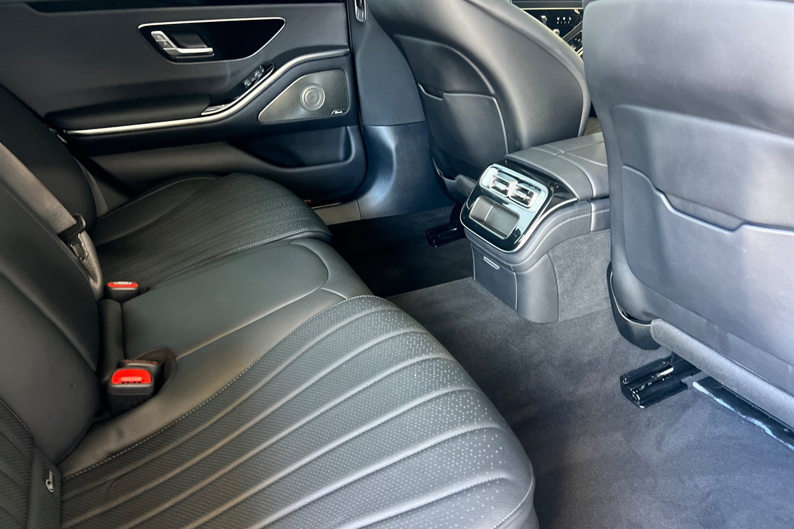 Certified 2022 Mercedes-Benz S 500 4MATIC image 33