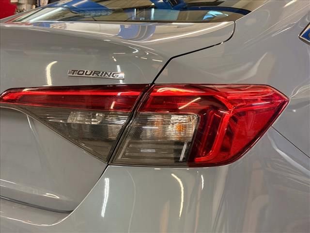 Used 2024 Honda Civic Touring image 3