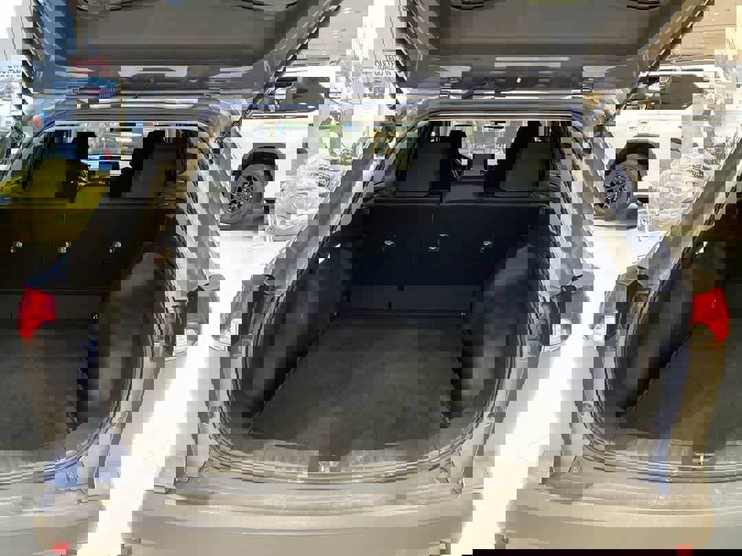 Certified 2022 Toyota Corolla Cross LE image 22