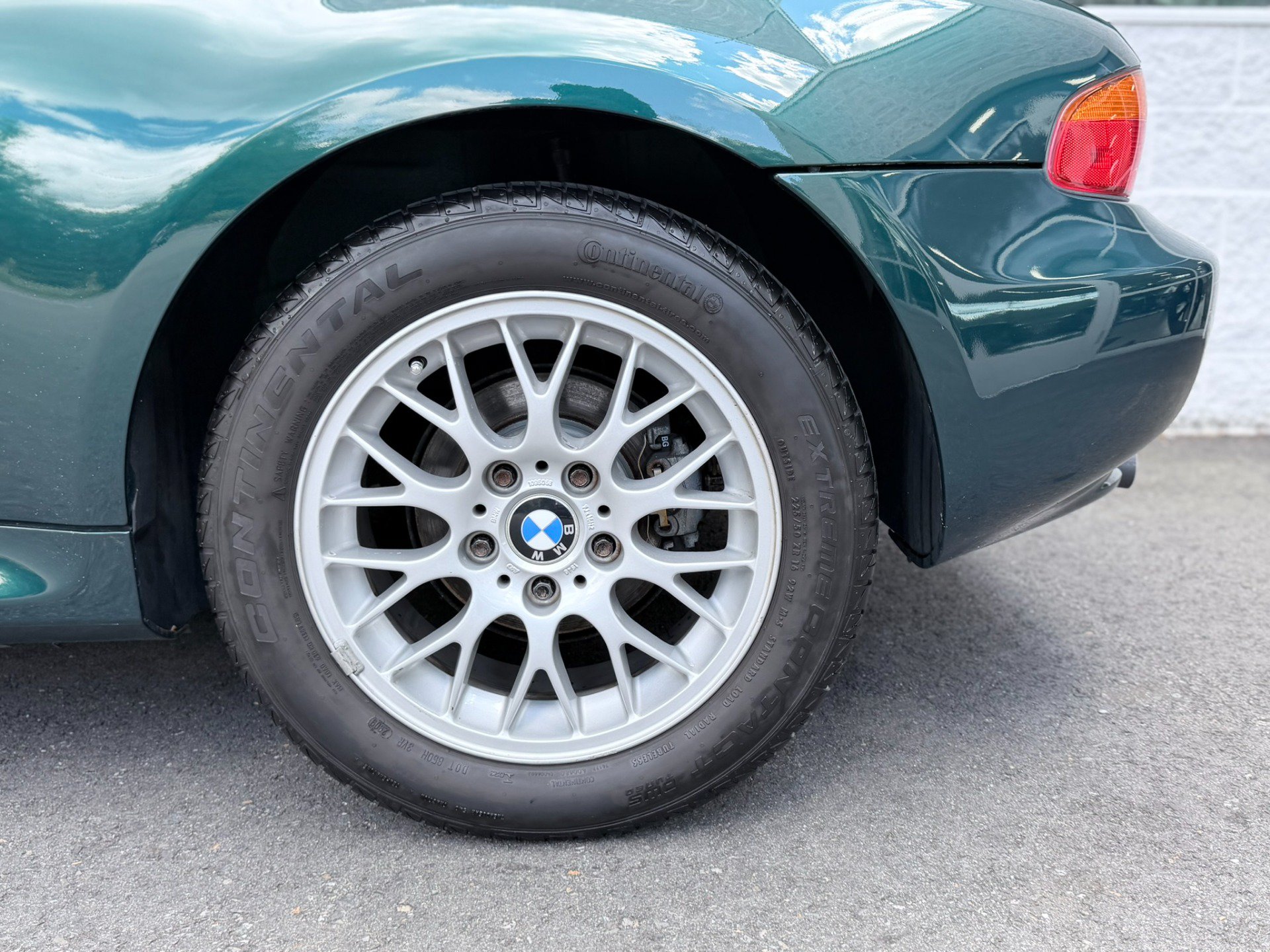 Used 1999 BMW Z3 2.5i RWD image 54