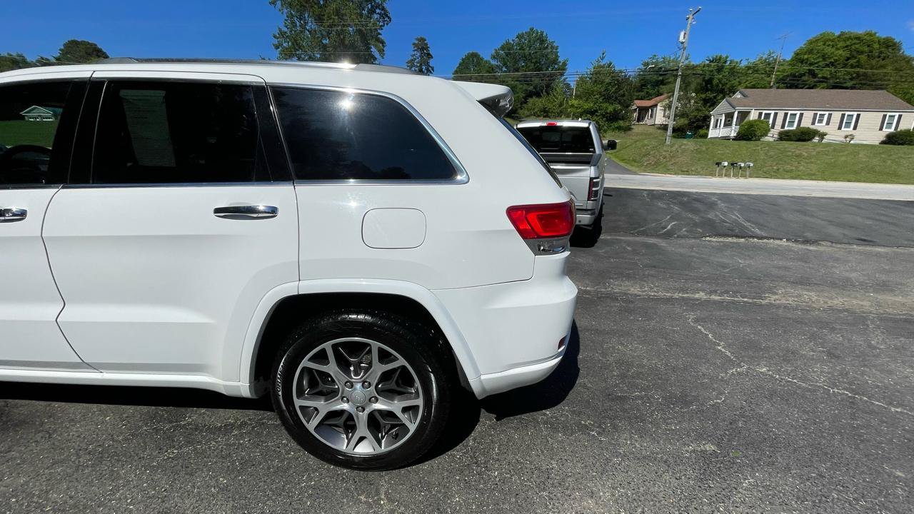 Used 2021 Jeep Grand Cherokee Overland AWD/4WD image 5