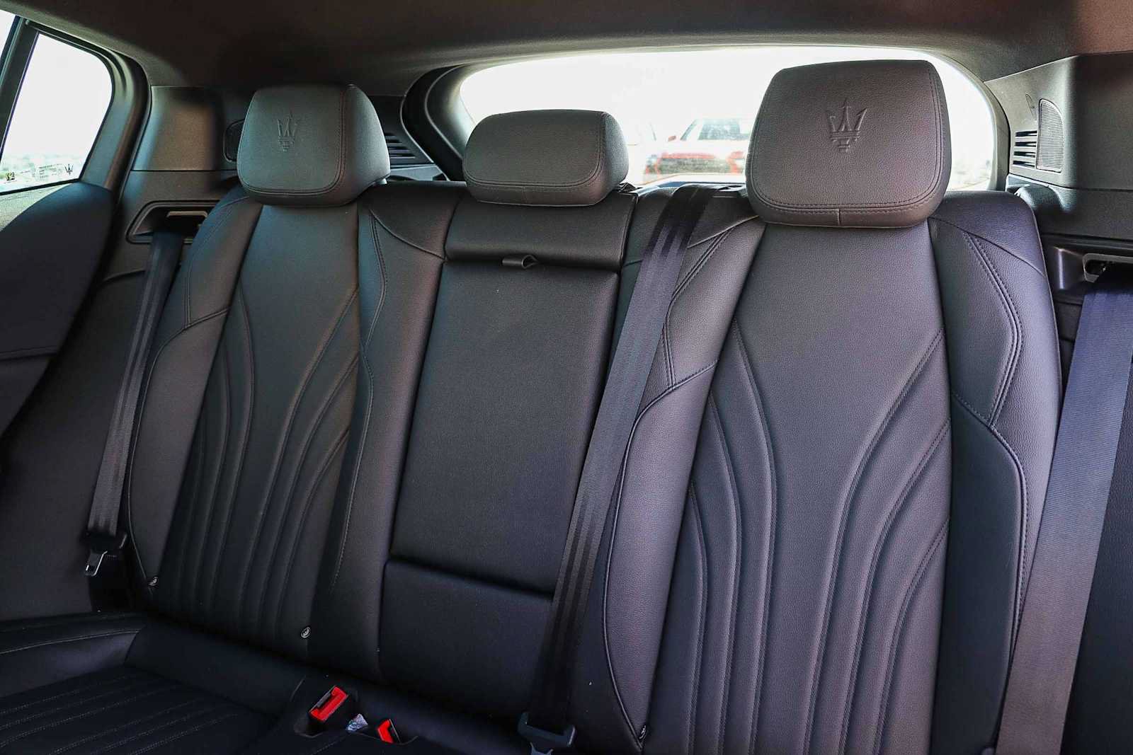 Used 2024 Maserati Grecale GT AWD/4WD image 19