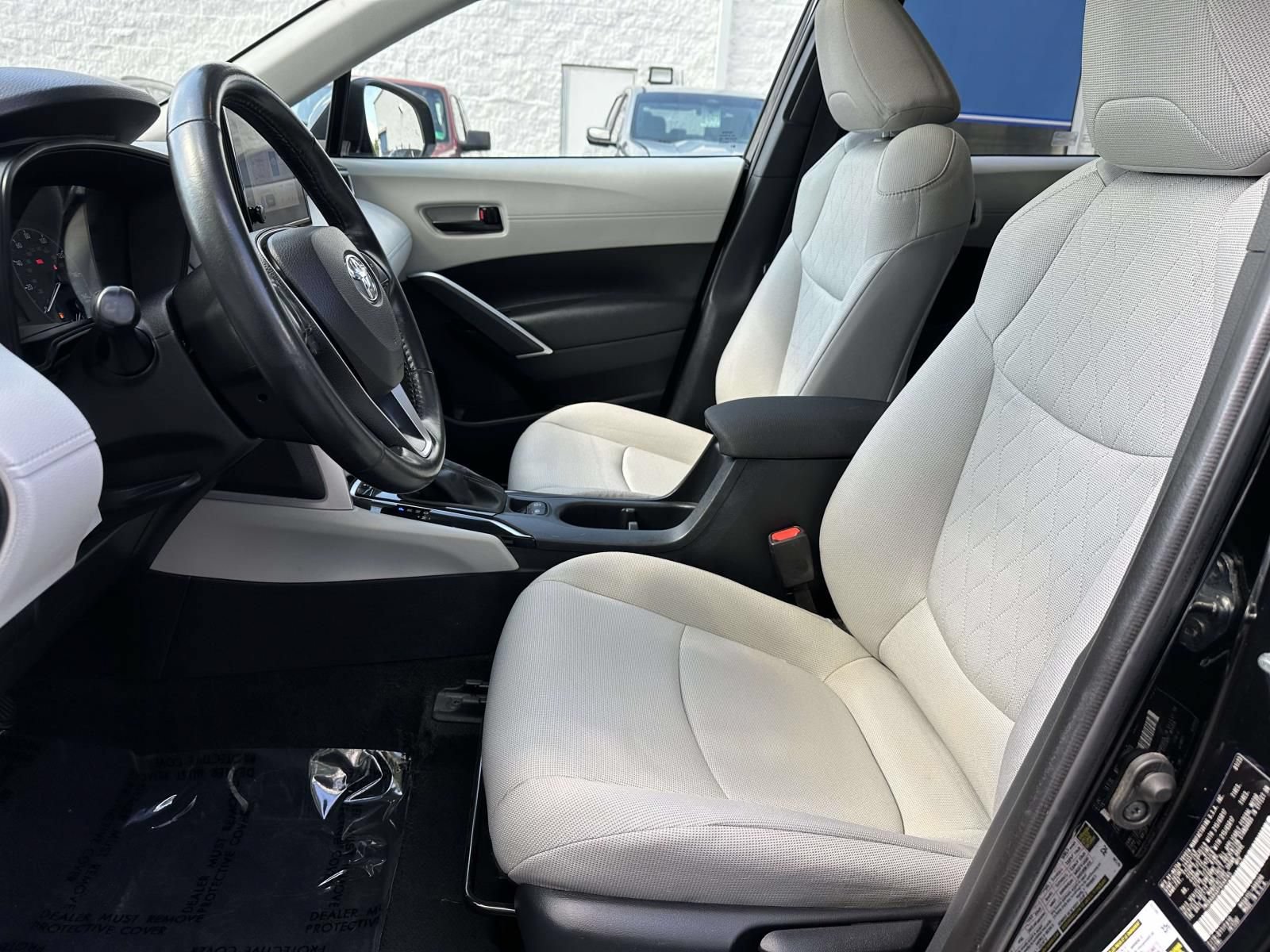 Used 2023 Toyota Corolla Cross LE w/ Moonroof Package AWD/4WD image 22