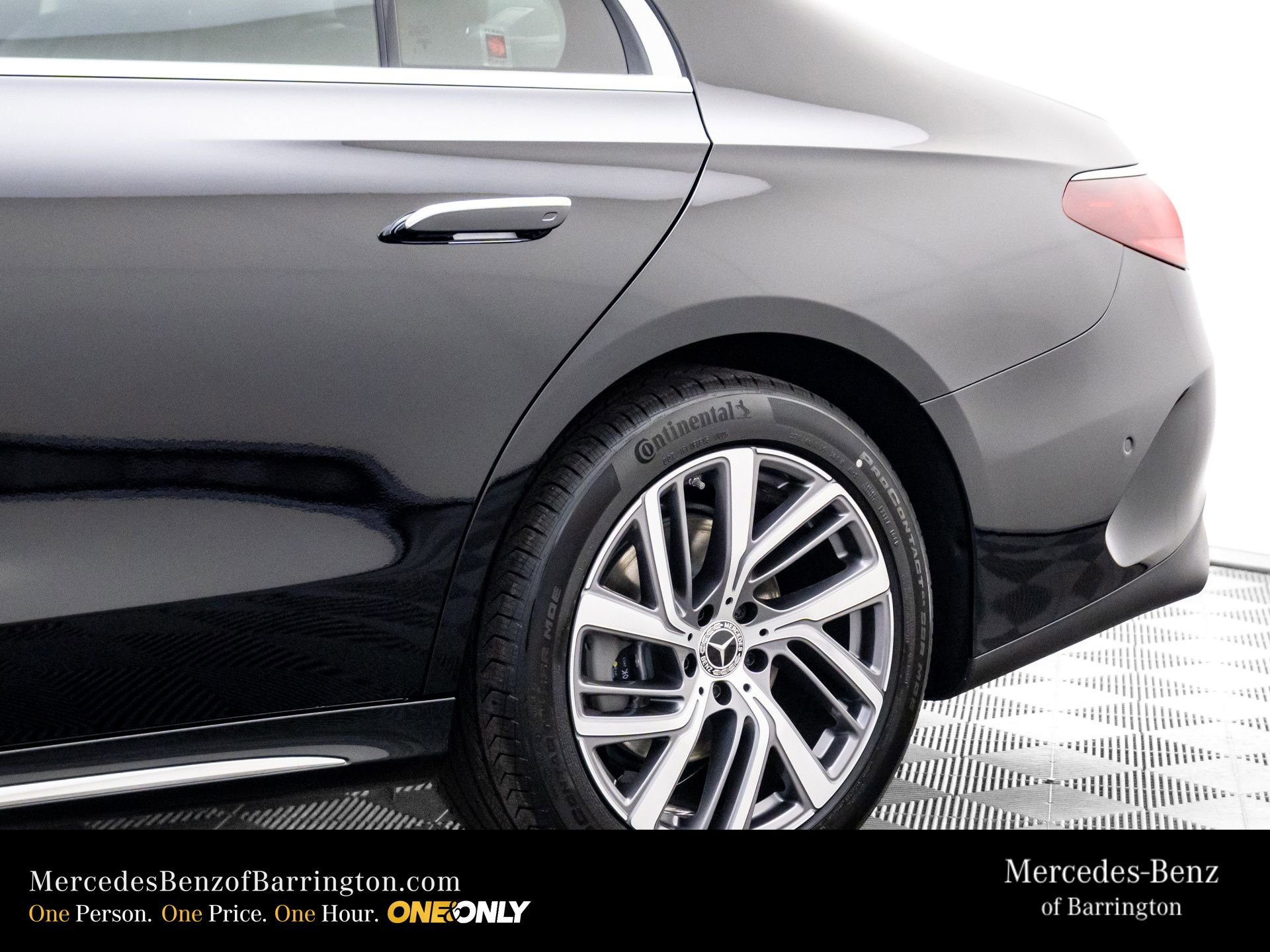 New 2026 Mercedes-Benz E 350 4MATIC Sedan image 37