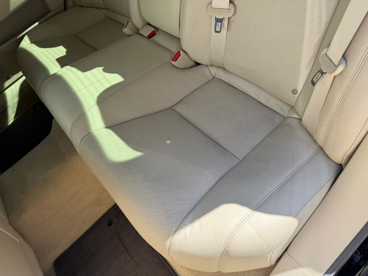 Used 2012 Lexus LS 460 w/ Luxury Value Edition RWD image 38