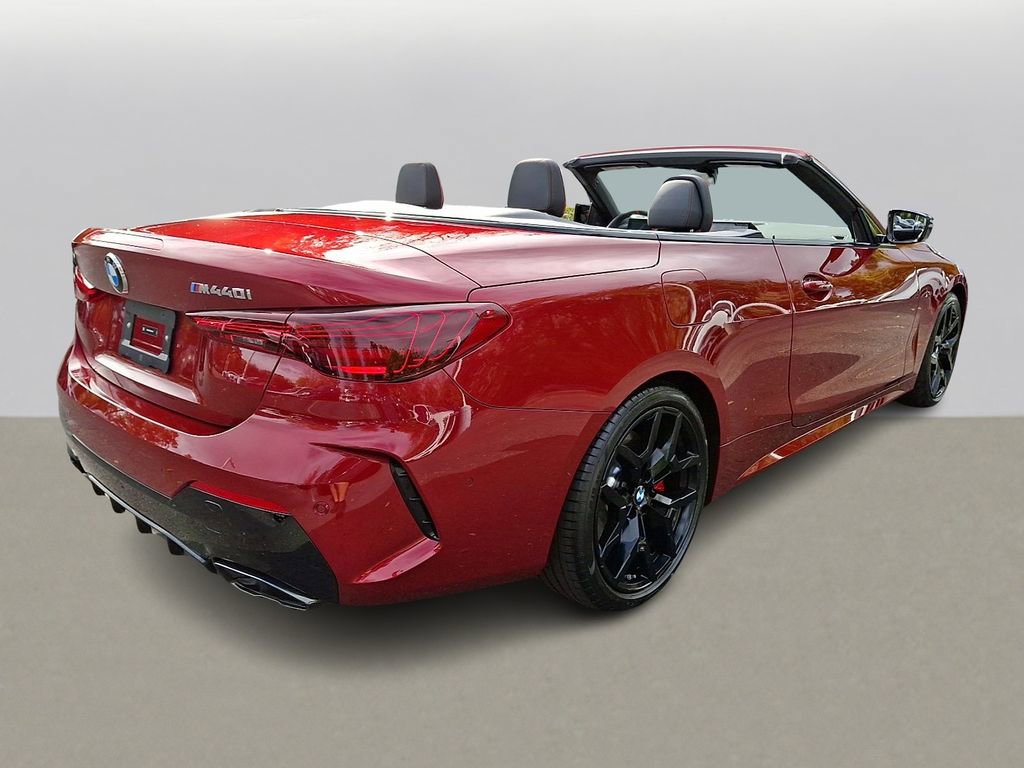 Used 2026 BMW M440i Convertible image 4