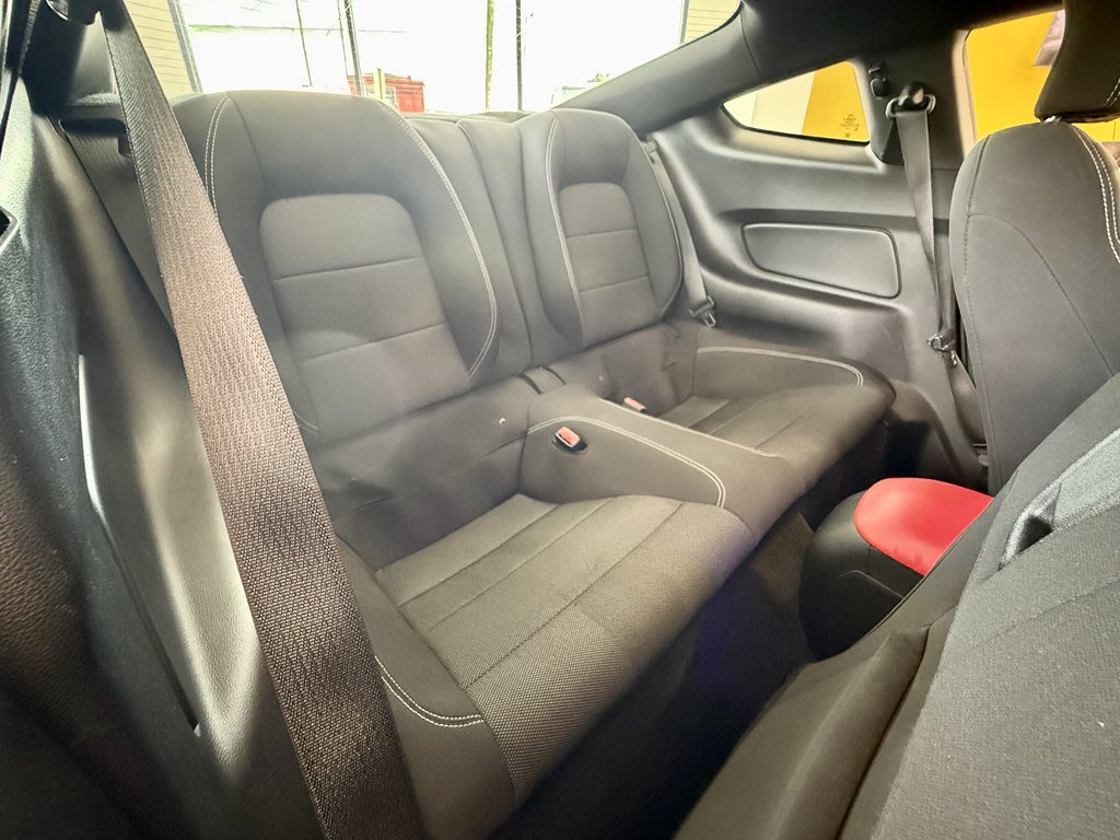 Used 2017 Ford Mustang Coupe RWD image 17
