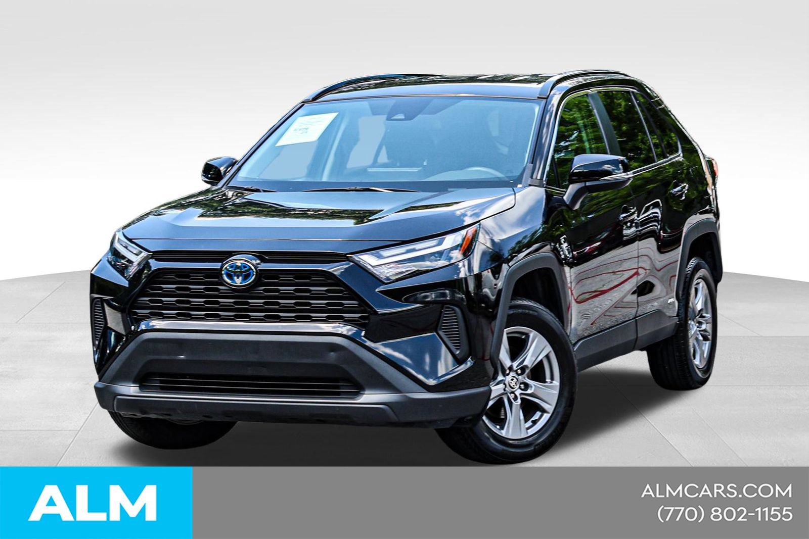 Used 2024 Toyota RAV4 LE AWD/4WD image 1