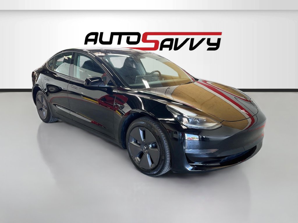 Used 2023 Tesla Model 3 Standard Range RWD image 1