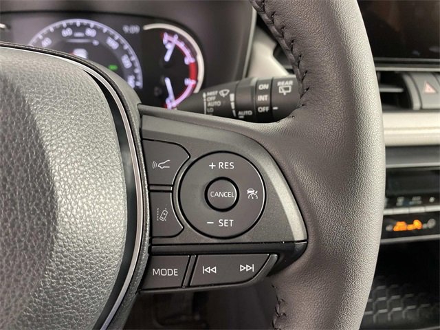 Used 2025 Toyota RAV4 XLE image 17