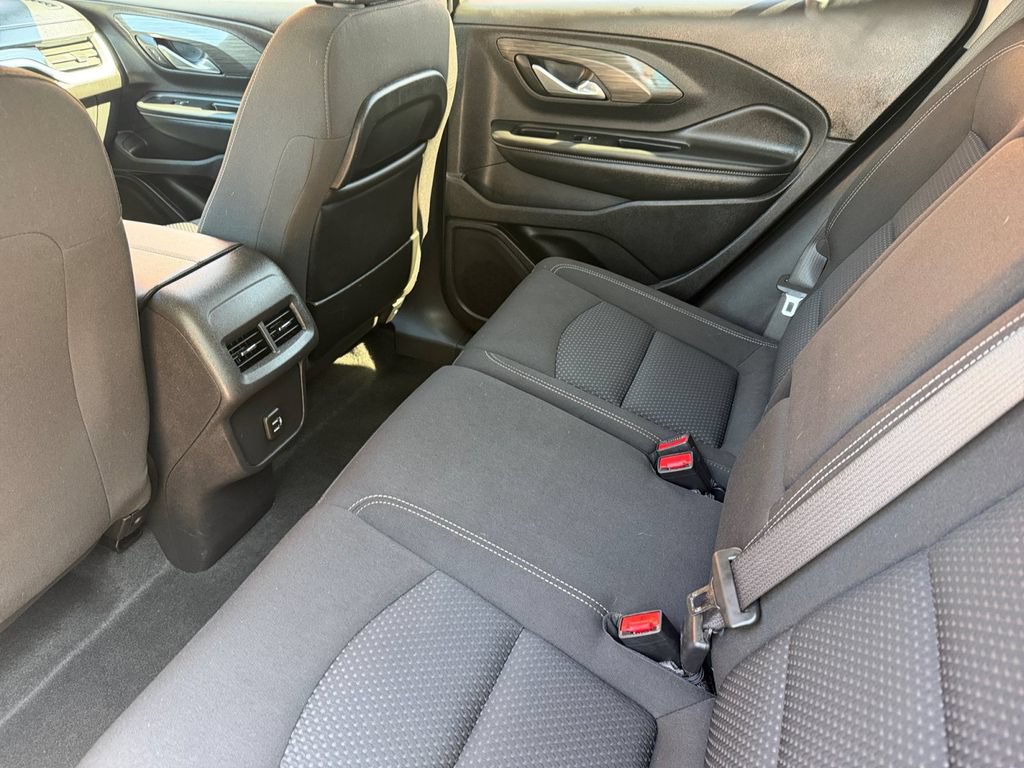 Used 2024 GMC Terrain SLE FWD image 16