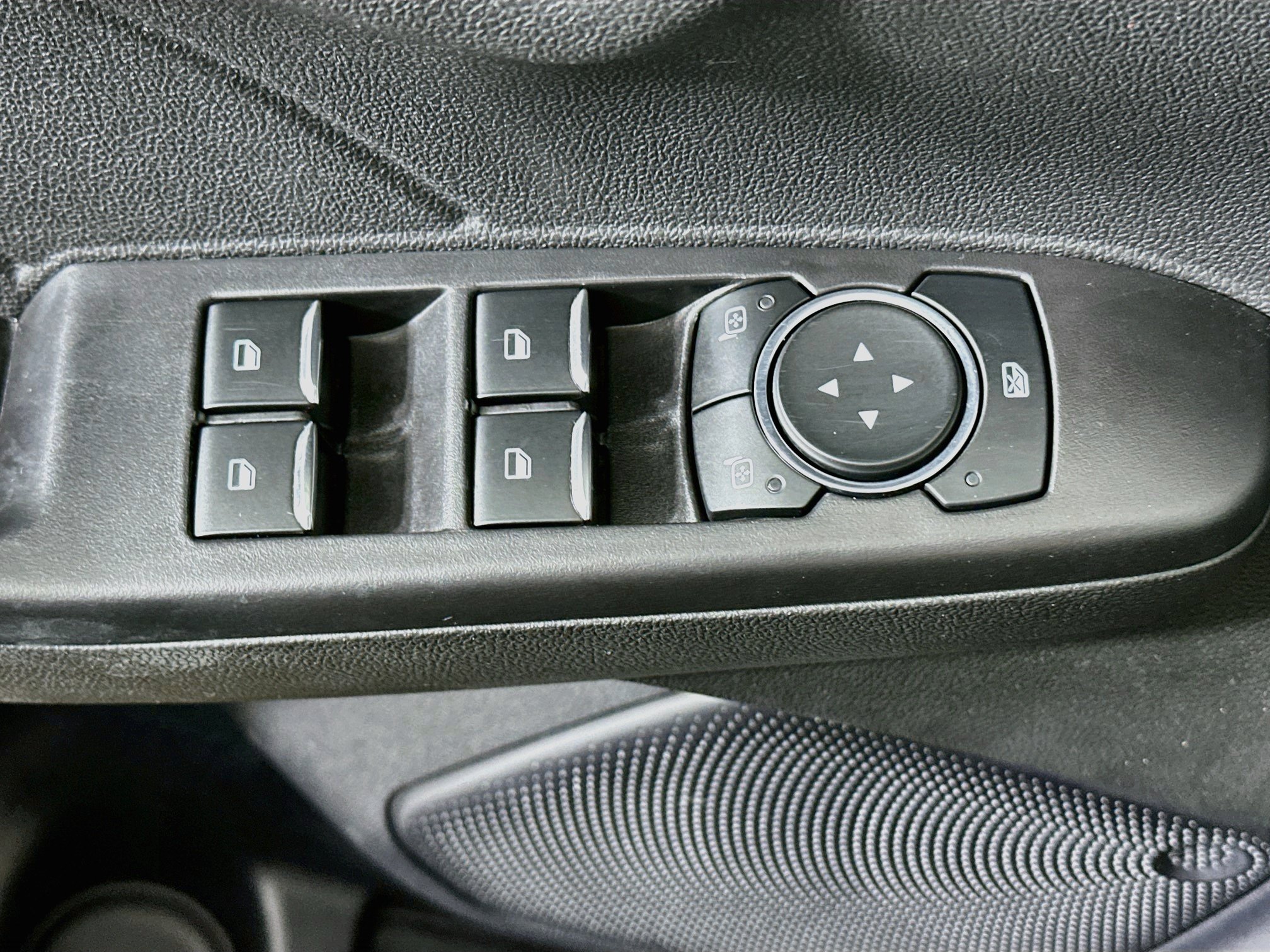 Used 2024 Ford Escape ST-Line FWD image 15