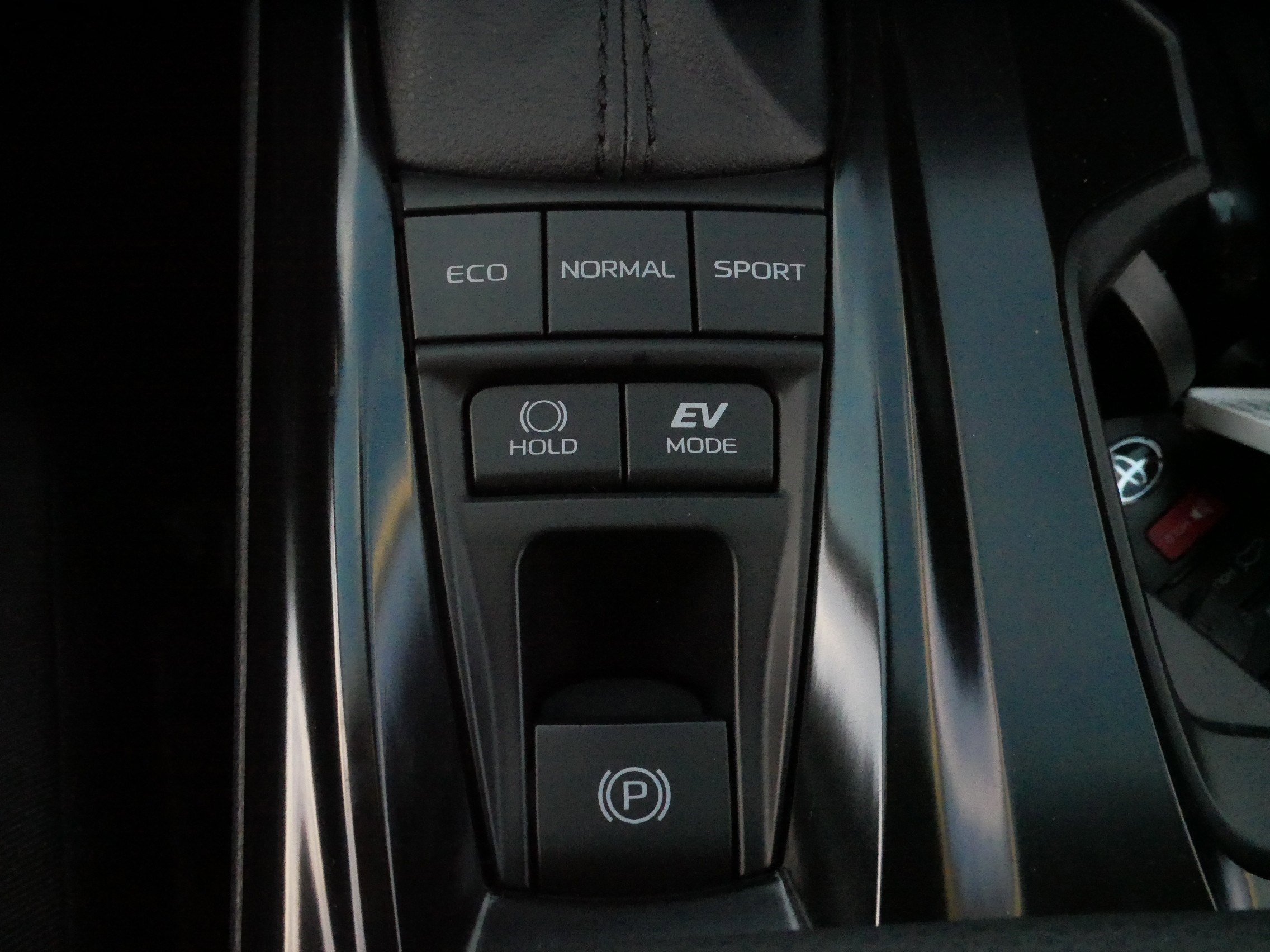 Certified 2025 Toyota Camry LE image 28