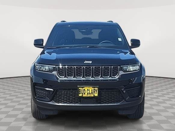 New 2025 Jeep Grand Cherokee Laredo X w/ Luxury Tech Group I AWD/4WD image 8
