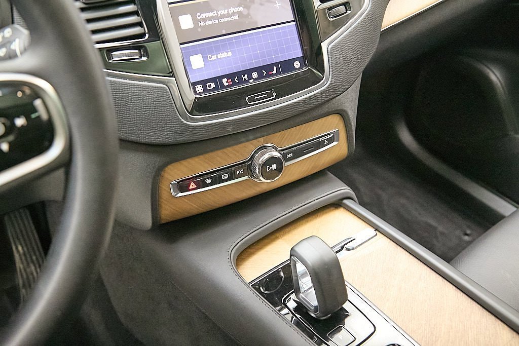 Certified 2023 Volvo XC90 B6 Plus w/ Protection Package Premier image 15