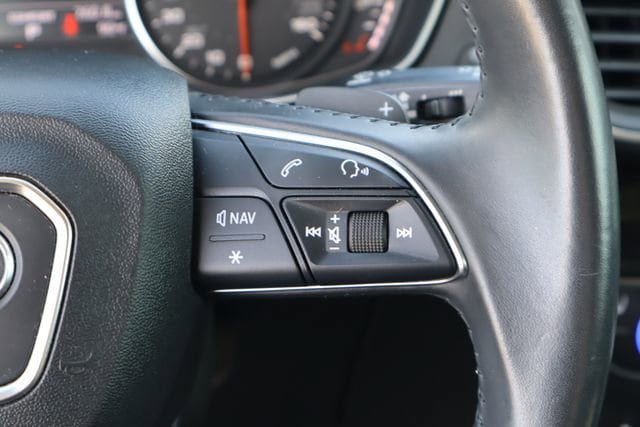 Used 2019 Audi Q5 2.0T Premium w/ Convenience Package AWD/4WD image 12