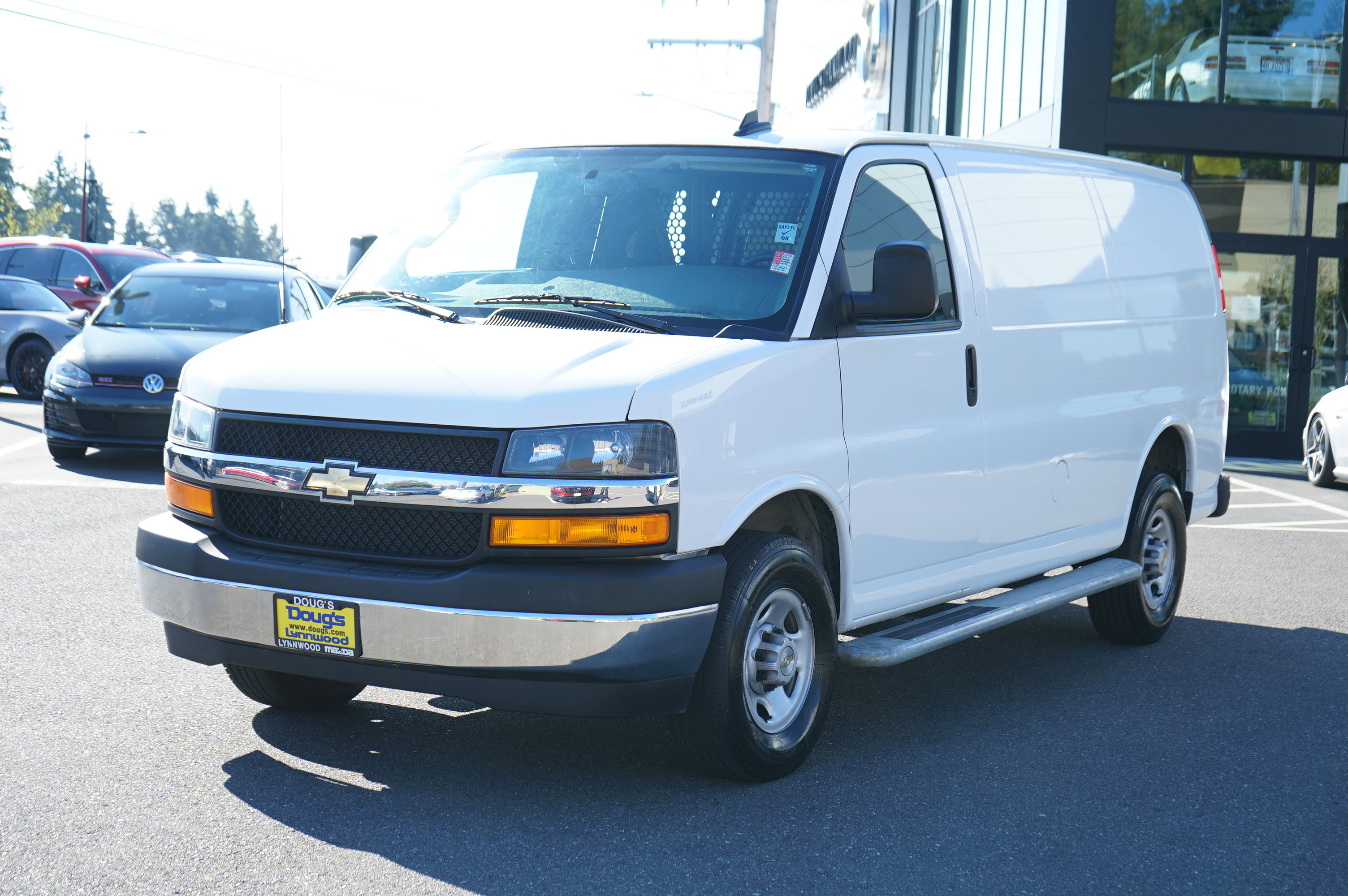 Used 2024 Chevrolet Express 2500 w/ Driver Convenience Package image 9