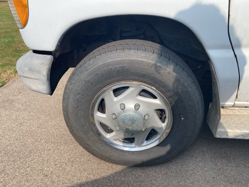 Used 2003 Ford E-250 and Econoline 250 image 18