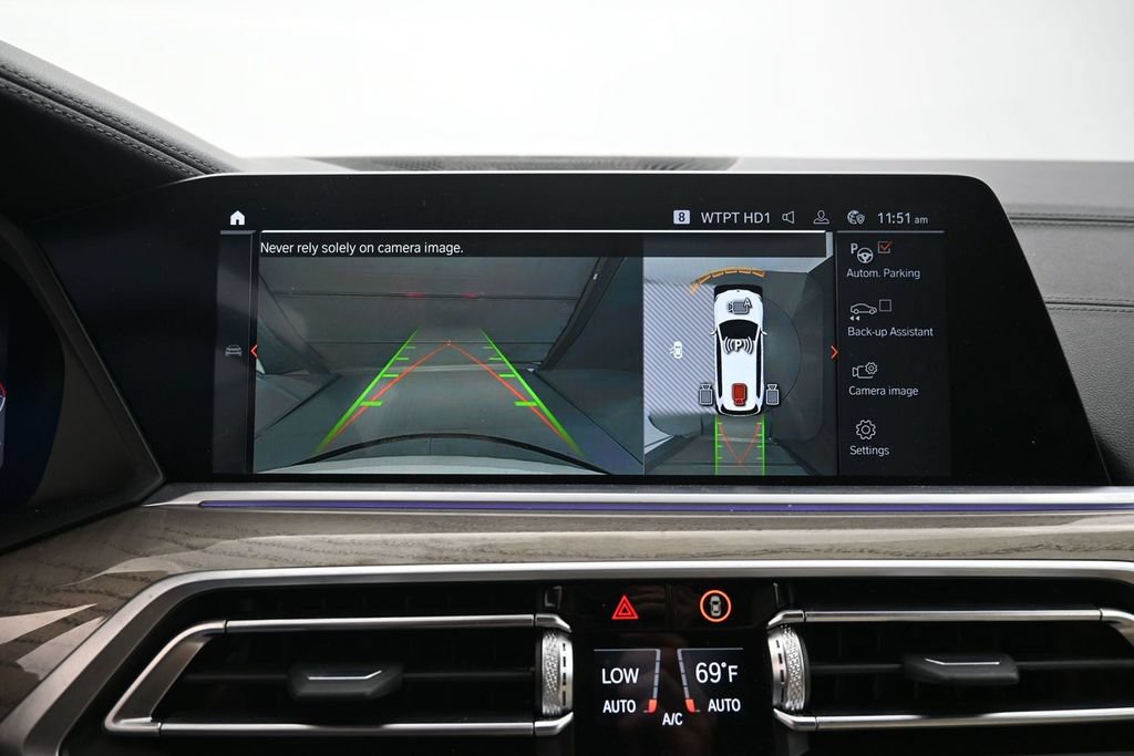 Used 2022 BMW X7 M50i AWD/4WD image 11