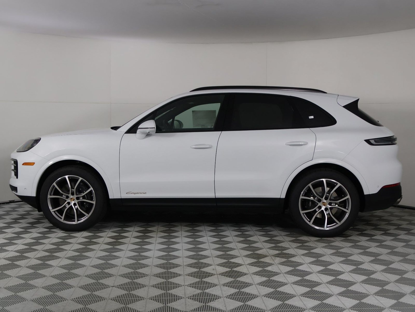 New 2026 Porsche Cayenne AWD/4WD image 2