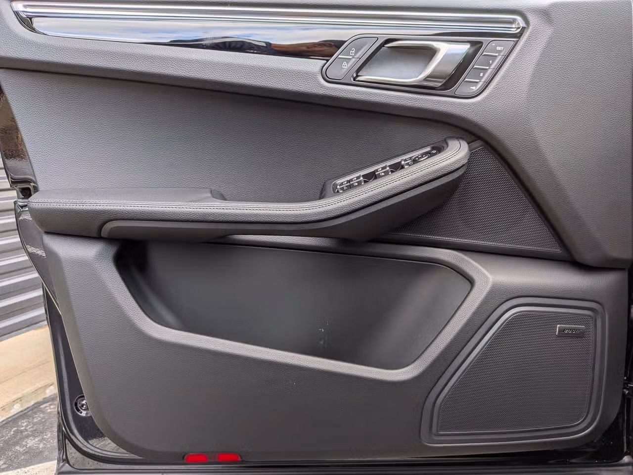 Certified 2026 Porsche Macan AWD/4WD image 14