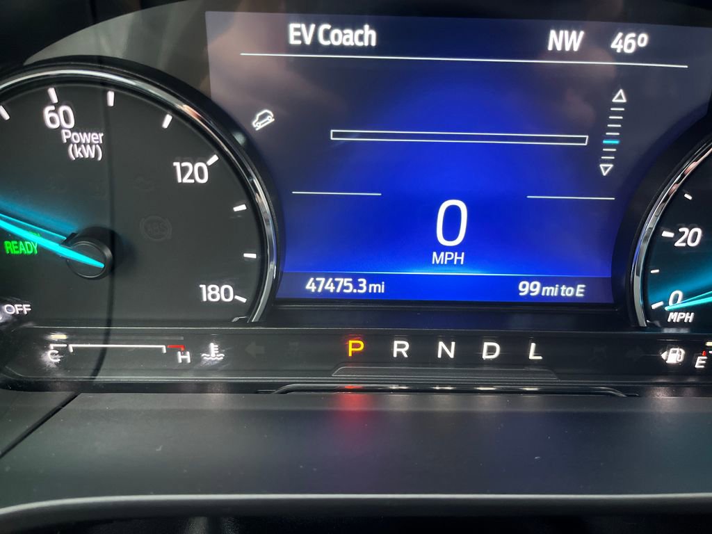 Used 2021 Ford Escape SE w/ SE Sport Appearance Package image 18