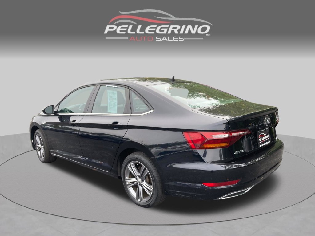 Used 2019 Volkswagen Jetta R-Line w/ R-Line Cold Weather Package FWD image 4