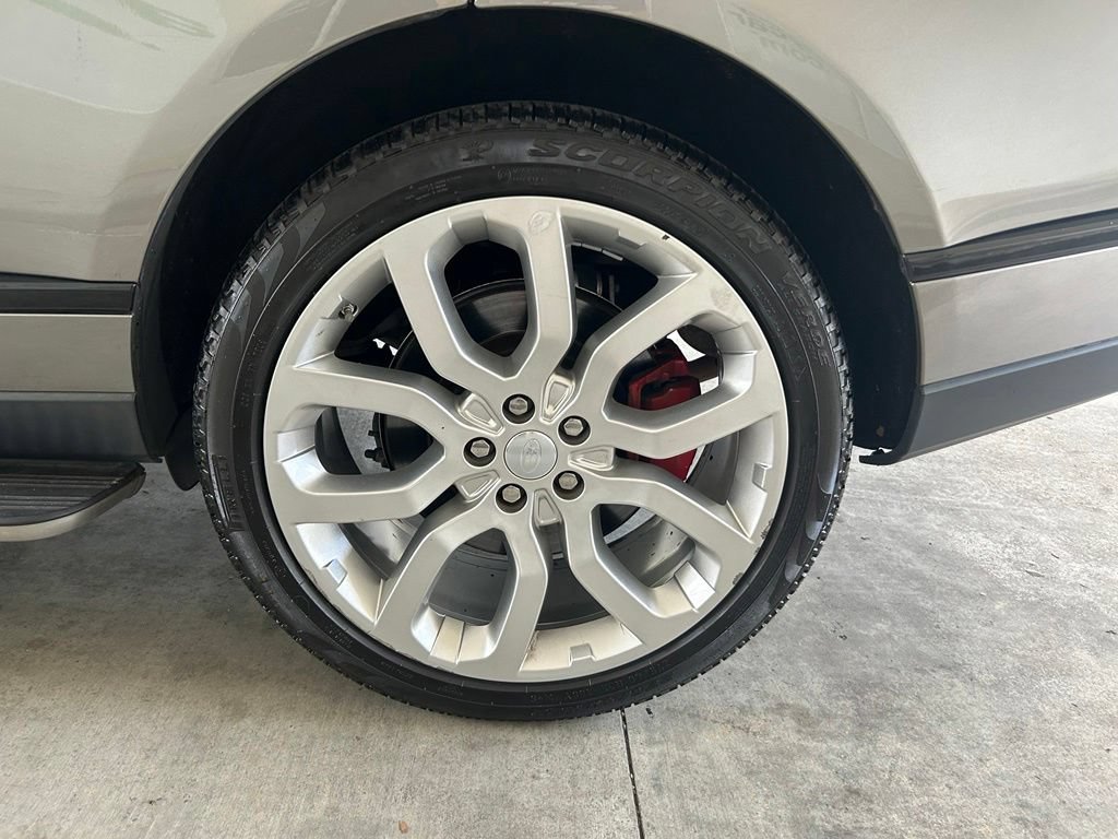 Used 2019 Land Rover Range Rover Supercharged AWD/4WD image 17