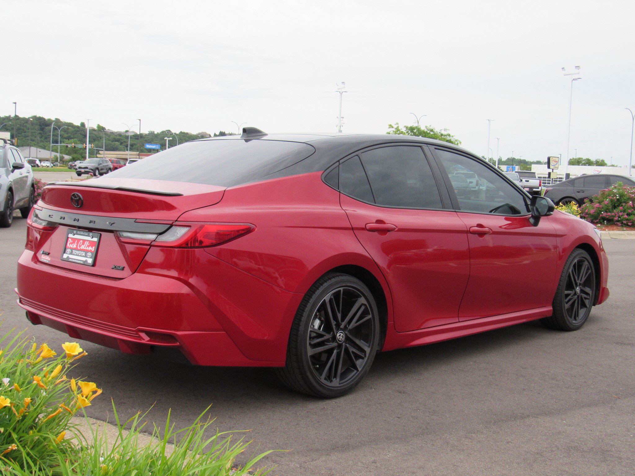 Used 2025 Toyota Camry XSE w/ Premium Package FWD image 6