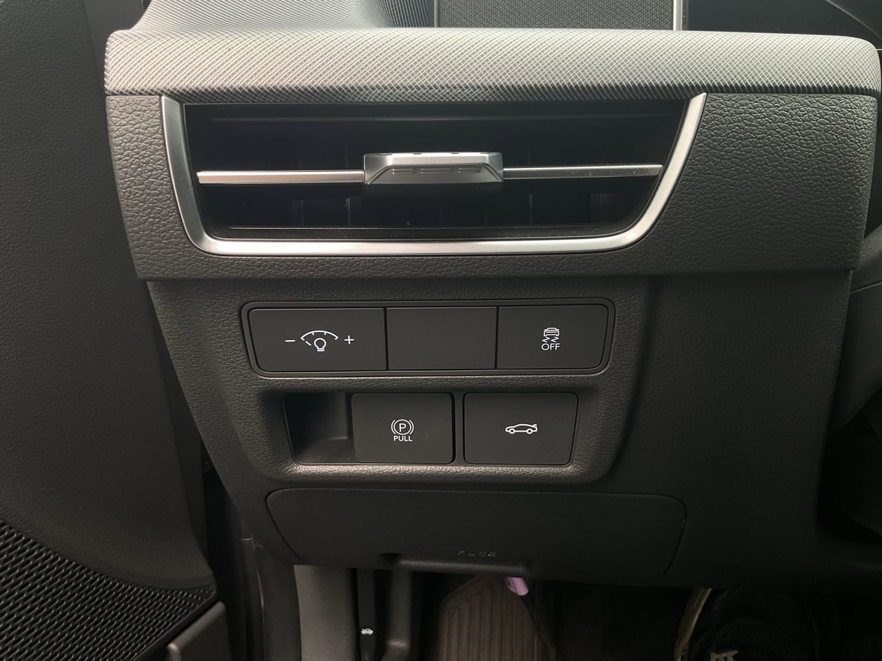 Used 2025 Hyundai Sonata SEL FWD image 23