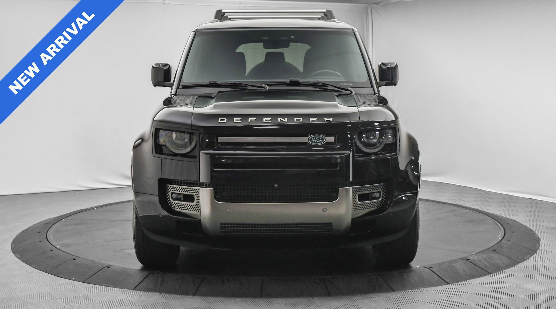 Used 2023 Land Rover Defender 130 X image 2