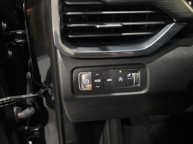 Used 2024 GMC Acadia AT4 w/ Luxury Package image 13