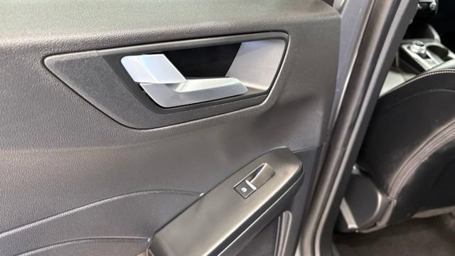 Used 2025 Ford Escape Platinum AWD/4WD image 20