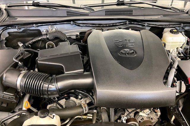 Used 2021 Toyota Tacoma TRD Sport image 9